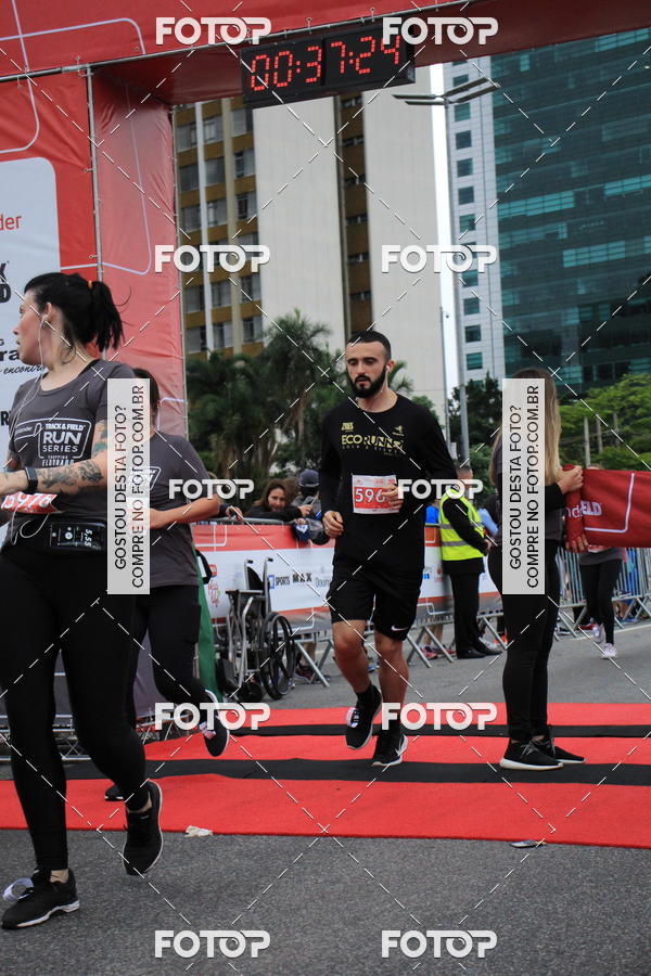 Buy your photos of the eventSantander Track & Field Run Series - Shopping Eldorado on Fotop