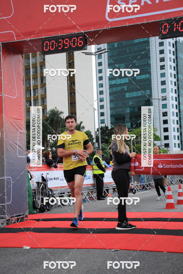 Buy your photos of the eventSantander Track & Field Run Series - Shopping Eldorado on Fotop