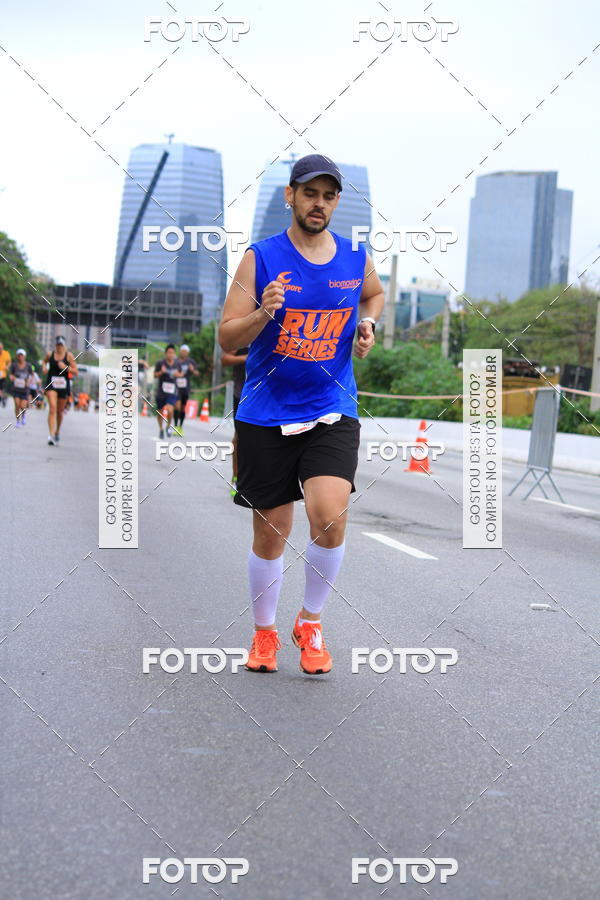 Buy your photos of the eventSantander Track & Field Run Series - Shopping Eldorado on Fotop