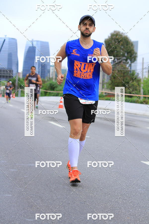 Buy your photos of the eventSantander Track & Field Run Series - Shopping Eldorado on Fotop