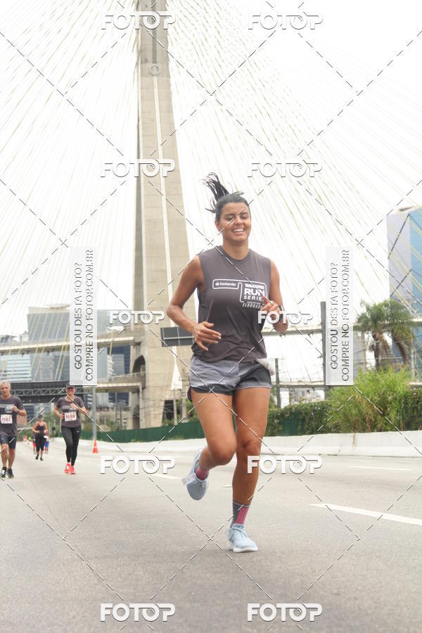 Buy your photos of the eventSantander Track & Field Run Series - Shopping Eldorado on Fotop