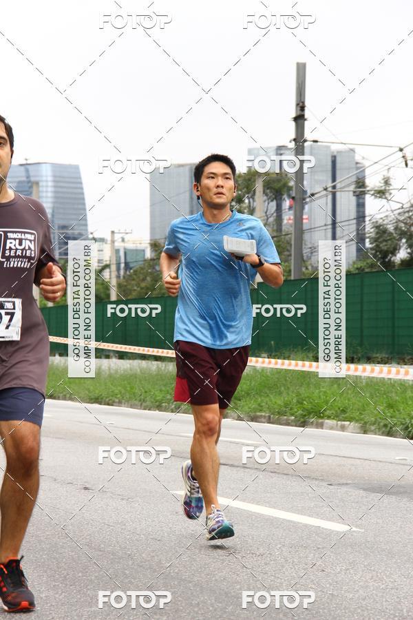 Buy your photos of the eventSantander Track & Field Run Series - Shopping Eldorado on Fotop