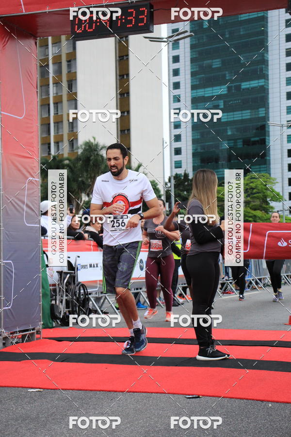 Buy your photos of the eventSantander Track & Field Run Series - Shopping Eldorado on Fotop