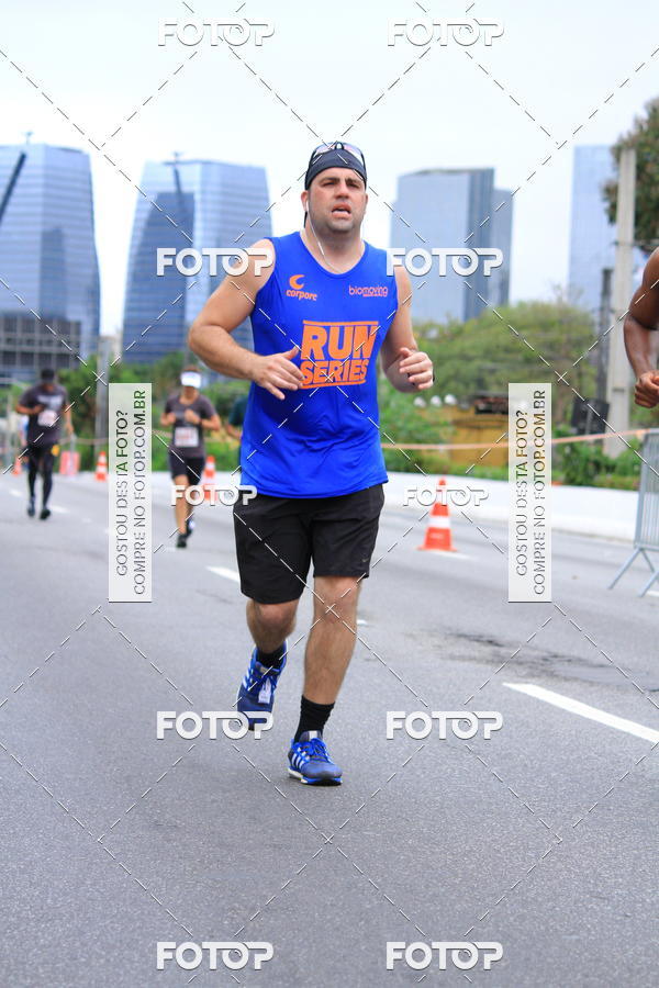 Buy your photos of the eventSantander Track & Field Run Series - Shopping Eldorado on Fotop