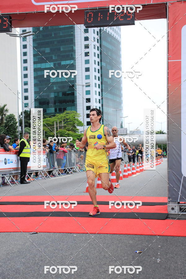 Buy your photos of the eventSantander Track & Field Run Series - Shopping Eldorado on Fotop