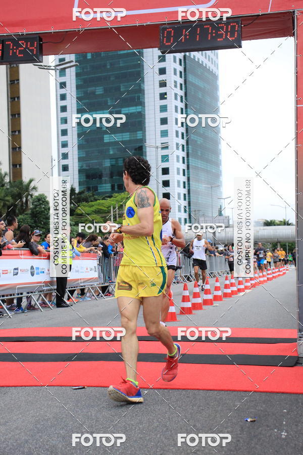 Buy your photos of the eventSantander Track & Field Run Series - Shopping Eldorado on Fotop