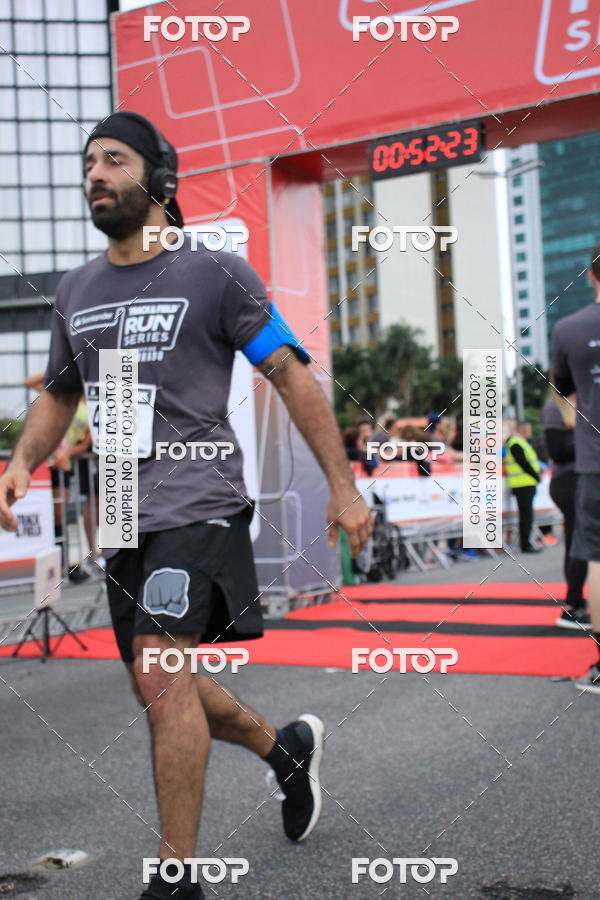 Buy your photos of the eventSantander Track & Field Run Series - Shopping Eldorado on Fotop