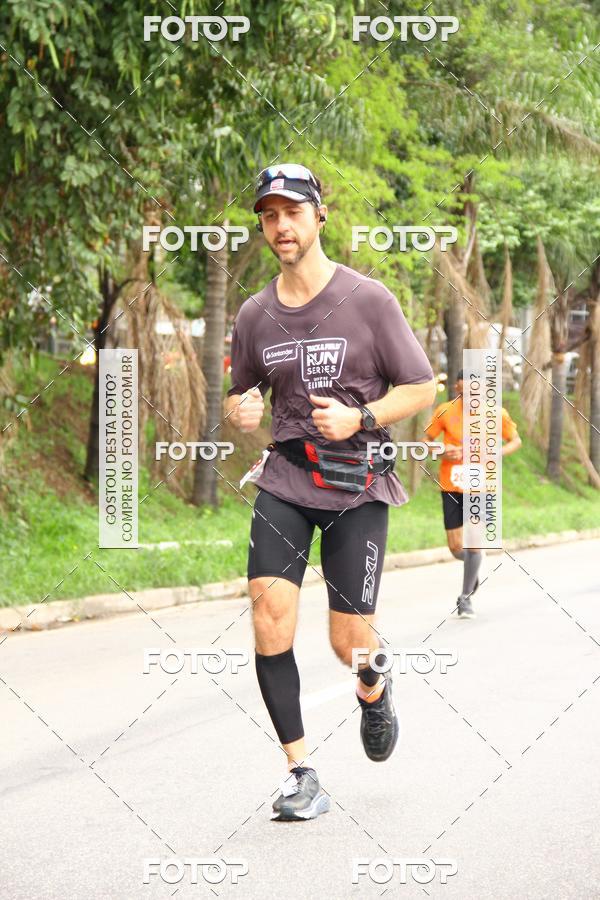 Buy your photos of the eventSantander Track & Field Run Series - Shopping Eldorado on Fotop