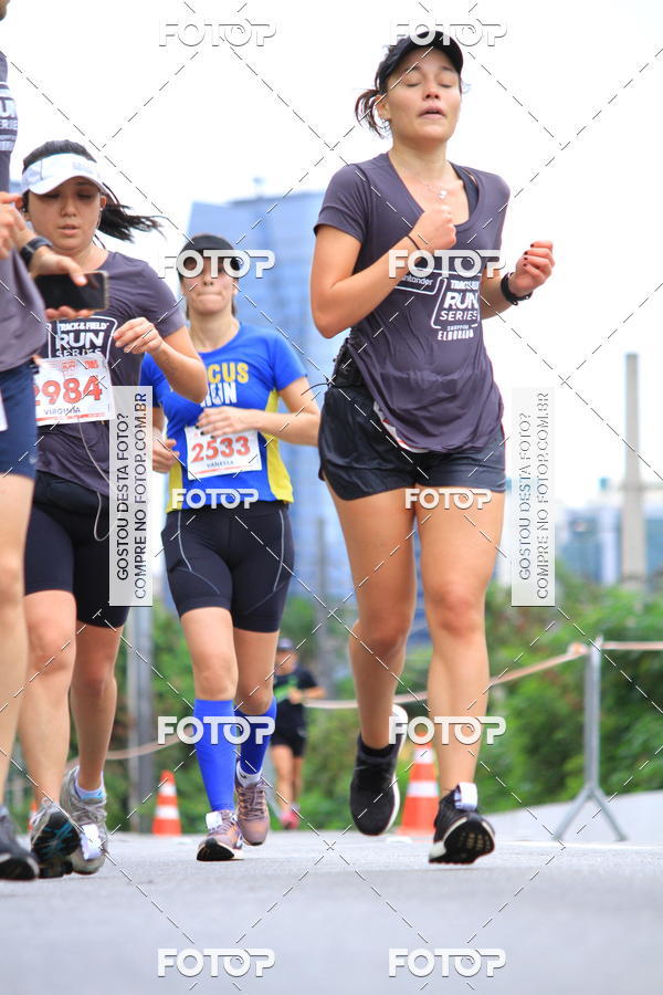 Buy your photos of the eventSantander Track & Field Run Series - Shopping Eldorado on Fotop