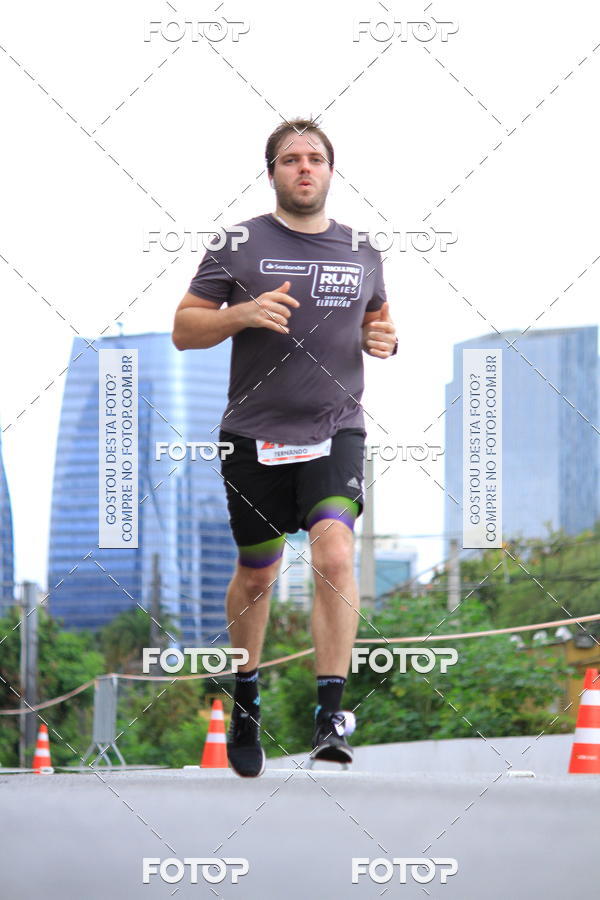 Buy your photos of the eventSantander Track & Field Run Series - Shopping Eldorado on Fotop