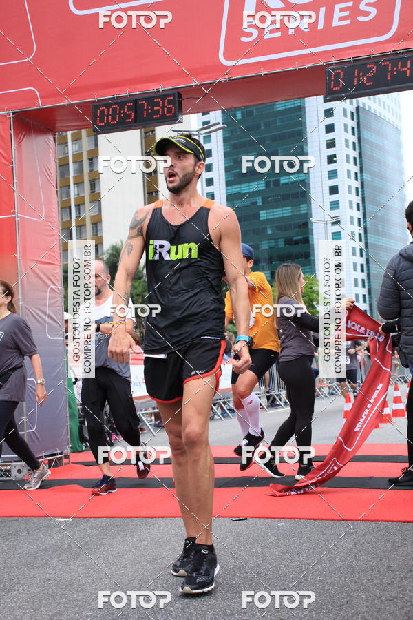 Buy your photos of the eventSantander Track & Field Run Series - Shopping Eldorado on Fotop