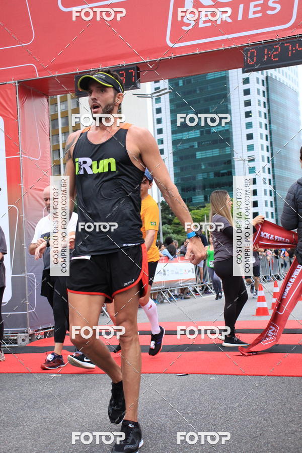 Buy your photos of the eventSantander Track & Field Run Series - Shopping Eldorado on Fotop