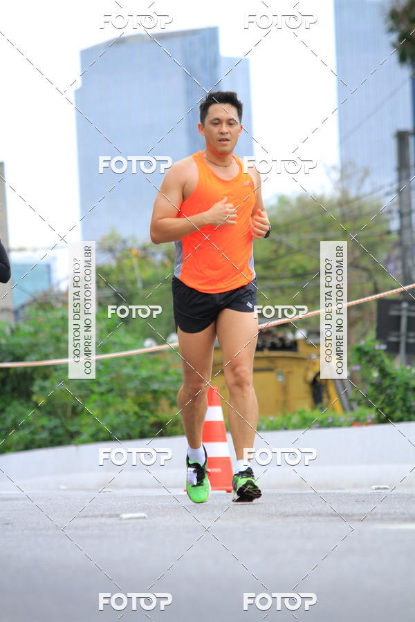 Buy your photos of the eventSantander Track & Field Run Series - Shopping Eldorado on Fotop