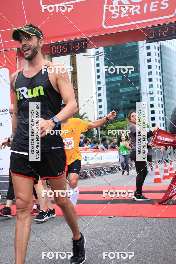 Buy your photos of the eventSantander Track & Field Run Series - Shopping Eldorado on Fotop