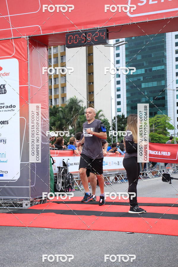 Buy your photos of the eventSantander Track & Field Run Series - Shopping Eldorado on Fotop