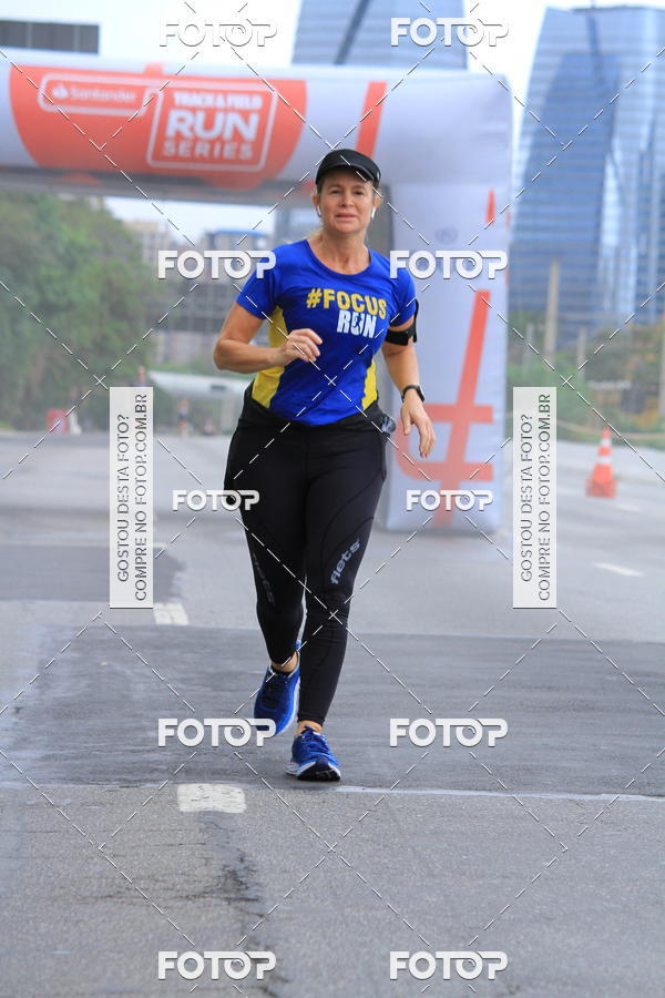 Buy your photos of the eventSantander Track & Field Run Series - Shopping Eldorado on Fotop