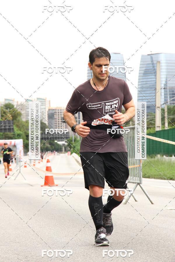 Buy your photos of the eventSantander Track & Field Run Series - Shopping Eldorado on Fotop