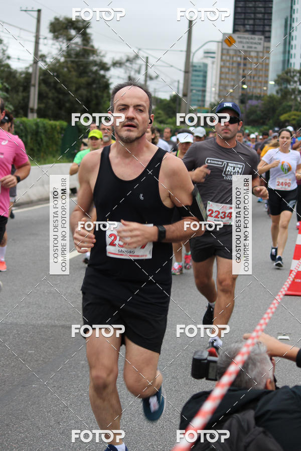 Buy your photos of the eventSantander Track & Field Run Series - Shopping Eldorado on Fotop