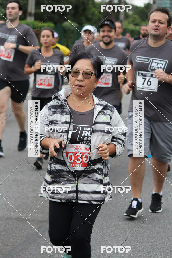 Buy your photos of the eventSantander Track & Field Run Series - Shopping Eldorado on Fotop