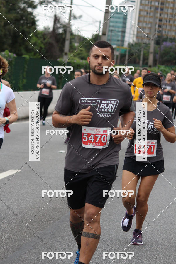 Buy your photos of the eventSantander Track & Field Run Series - Shopping Eldorado on Fotop