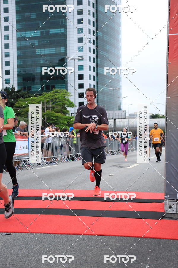 Buy your photos of the eventSantander Track & Field Run Series - Shopping Eldorado on Fotop