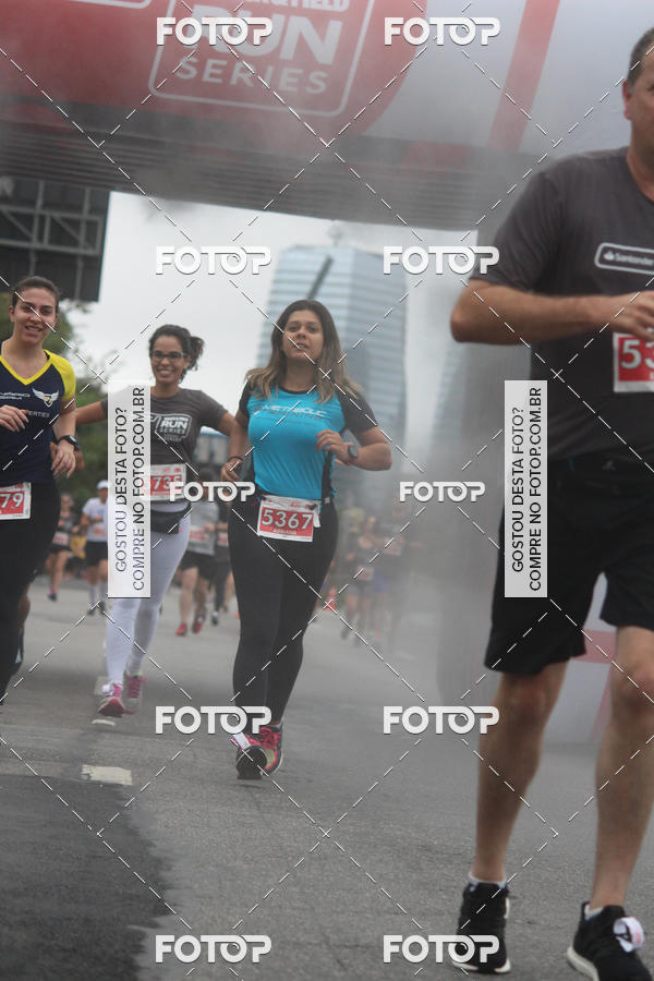 Buy your photos of the eventSantander Track & Field Run Series - Shopping Eldorado on Fotop