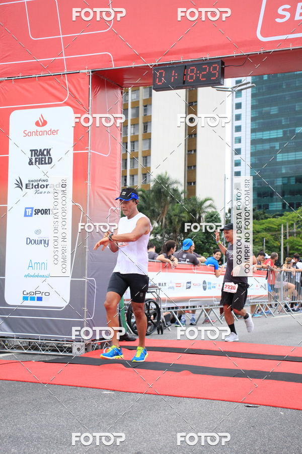 Buy your photos of the eventSantander Track & Field Run Series - Shopping Eldorado on Fotop