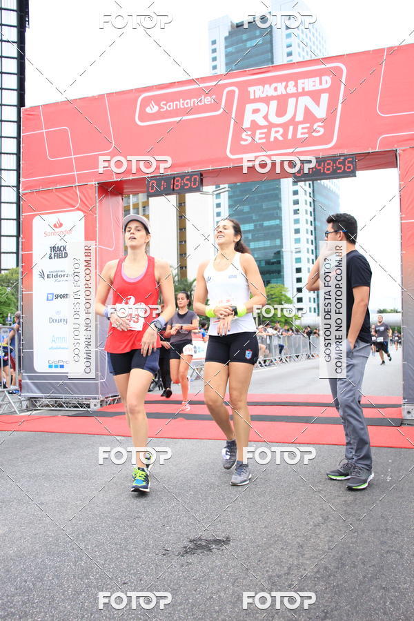 Buy your photos of the eventSantander Track & Field Run Series - Shopping Eldorado on Fotop