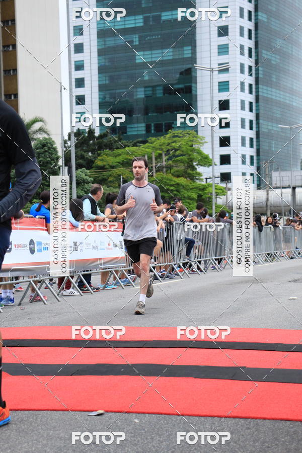 Buy your photos of the eventSantander Track & Field Run Series - Shopping Eldorado on Fotop