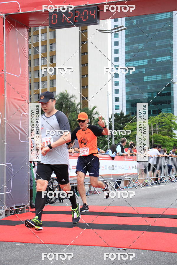 Buy your photos of the eventSantander Track & Field Run Series - Shopping Eldorado on Fotop