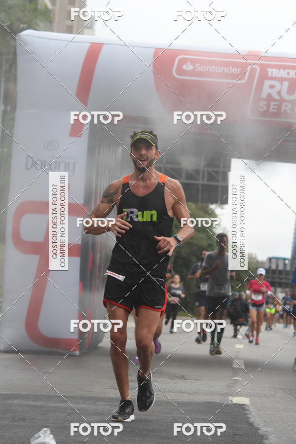 Buy your photos of the eventSantander Track & Field Run Series - Shopping Eldorado on Fotop