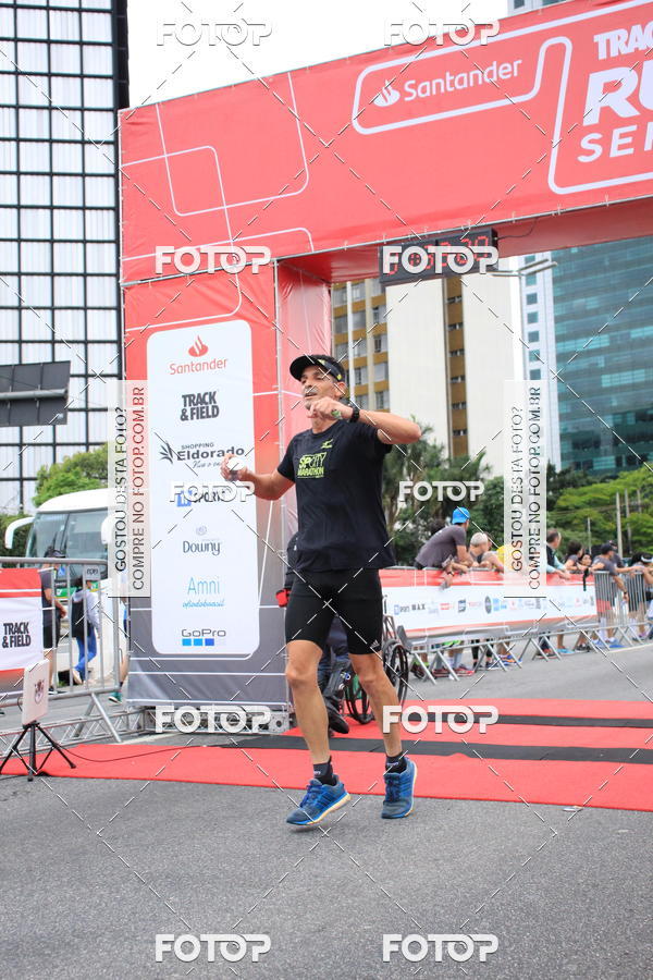 Buy your photos of the eventSantander Track & Field Run Series - Shopping Eldorado on Fotop