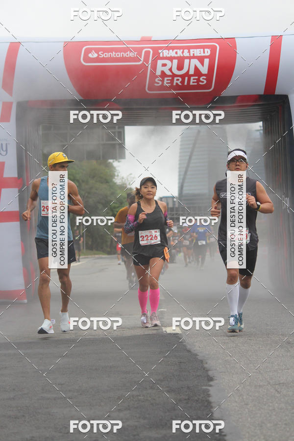 Buy your photos of the eventSantander Track & Field Run Series - Shopping Eldorado on Fotop