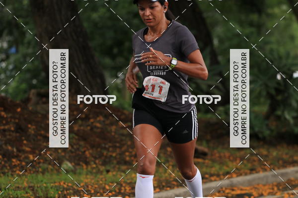 Buy your photos of the eventSantander Track & Field Run Series - Shopping Eldorado on Fotop
