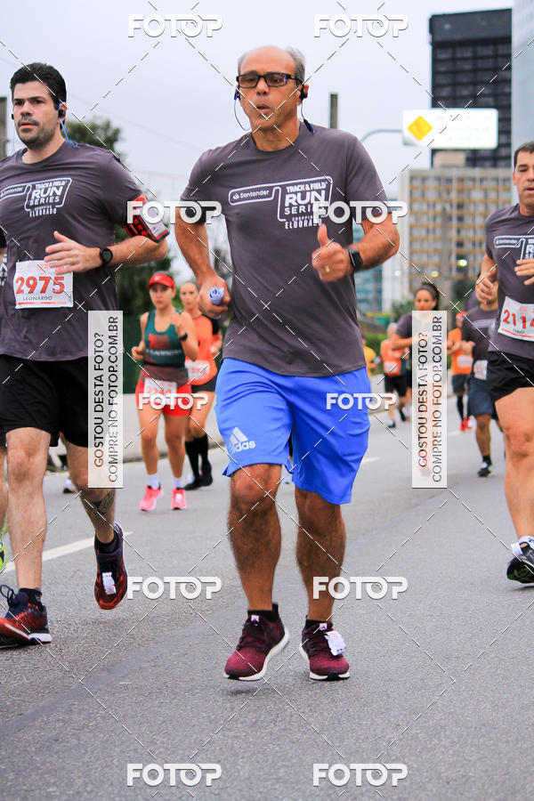 Buy your photos of the eventSantander Track & Field Run Series - Shopping Eldorado on Fotop