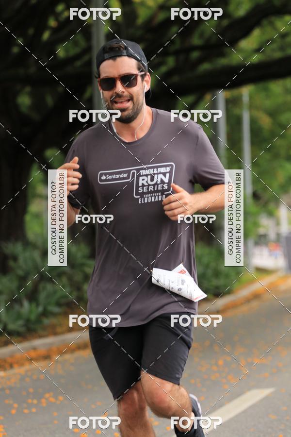 Buy your photos of the eventSantander Track & Field Run Series - Shopping Eldorado on Fotop