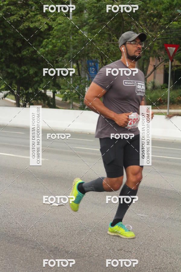 Buy your photos of the eventSantander Track & Field Run Series - Shopping Eldorado on Fotop