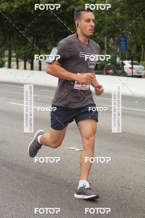 Buy your photos of the eventSantander Track & Field Run Series - Shopping Eldorado on Fotop