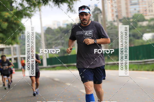 Buy your photos of the eventSantander Track & Field Run Series - Shopping Eldorado on Fotop