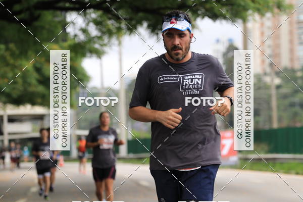 Buy your photos of the eventSantander Track & Field Run Series - Shopping Eldorado on Fotop