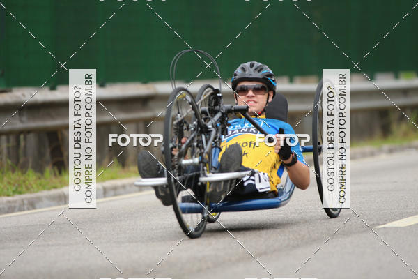 Buy your photos of the eventSantander Track & Field Run Series - Shopping Eldorado on Fotop