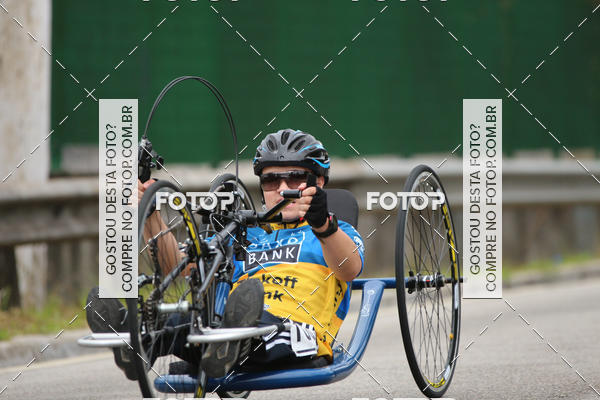 Buy your photos of the eventSantander Track & Field Run Series - Shopping Eldorado on Fotop