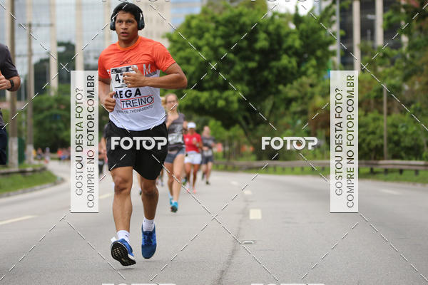 Buy your photos of the eventSantander Track & Field Run Series - Shopping Eldorado on Fotop