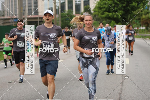 Buy your photos of the eventSantander Track & Field Run Series - Shopping Eldorado on Fotop