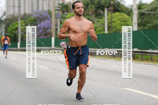 Buy your photos of the eventSantander Track & Field Run Series - Shopping Eldorado on Fotop