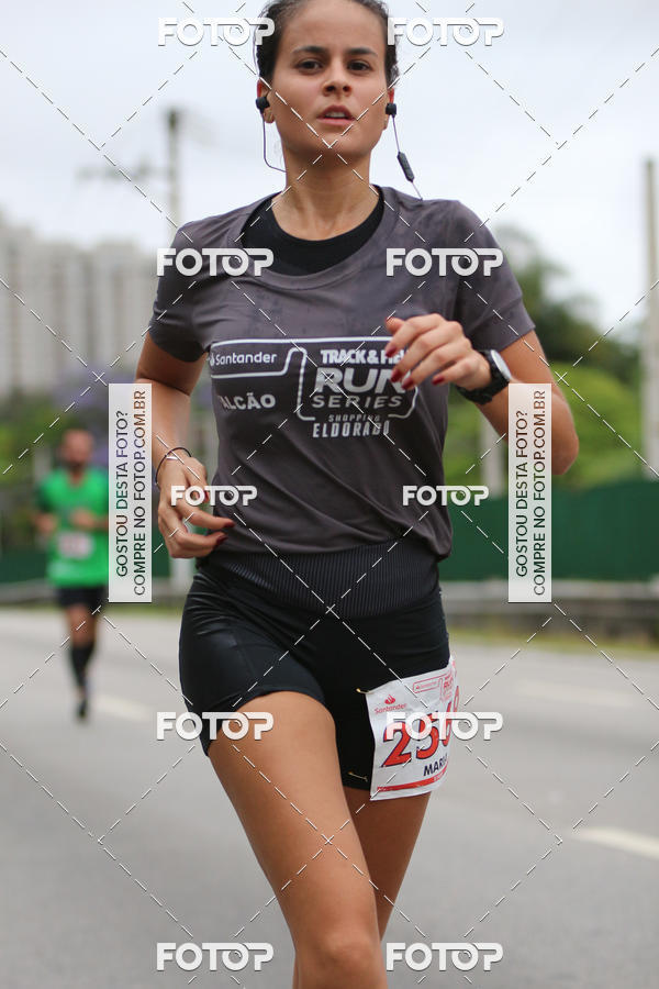 Buy your photos of the eventSantander Track & Field Run Series - Shopping Eldorado on Fotop
