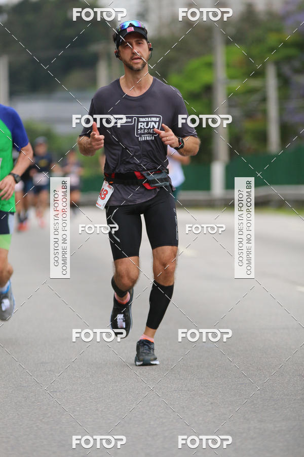 Buy your photos of the eventSantander Track & Field Run Series - Shopping Eldorado on Fotop