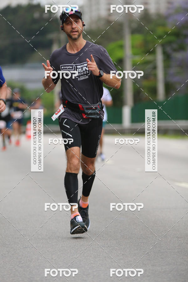 Buy your photos of the eventSantander Track & Field Run Series - Shopping Eldorado on Fotop