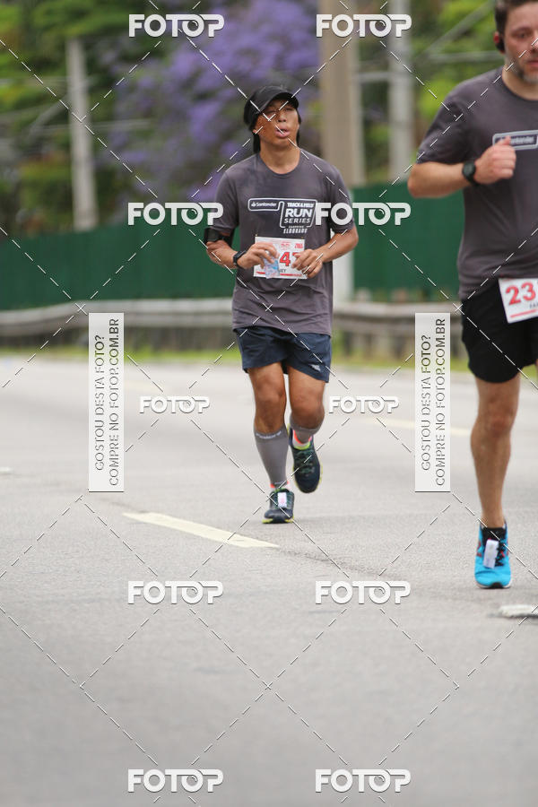Buy your photos of the eventSantander Track & Field Run Series - Shopping Eldorado on Fotop