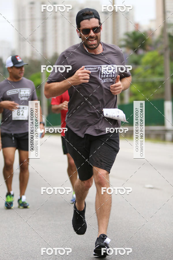 Buy your photos of the eventSantander Track & Field Run Series - Shopping Eldorado on Fotop